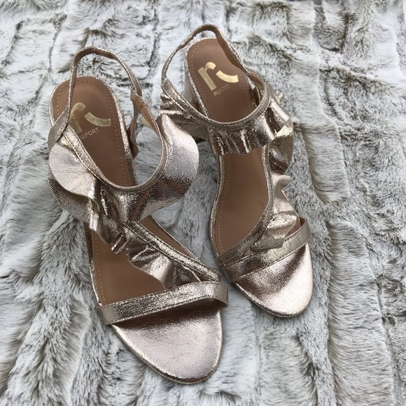 [Report] Metallic Gold Strappy Ruffle Chunky Block Heel Size 7 Womens Shoes - Picture 2 of 9